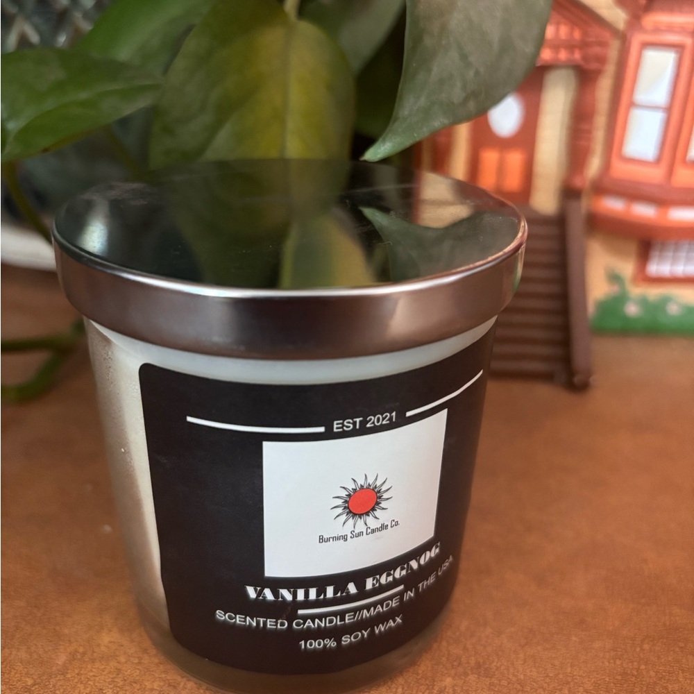 Burning Sun Vanilla Essence Scented Candle 12oz - White